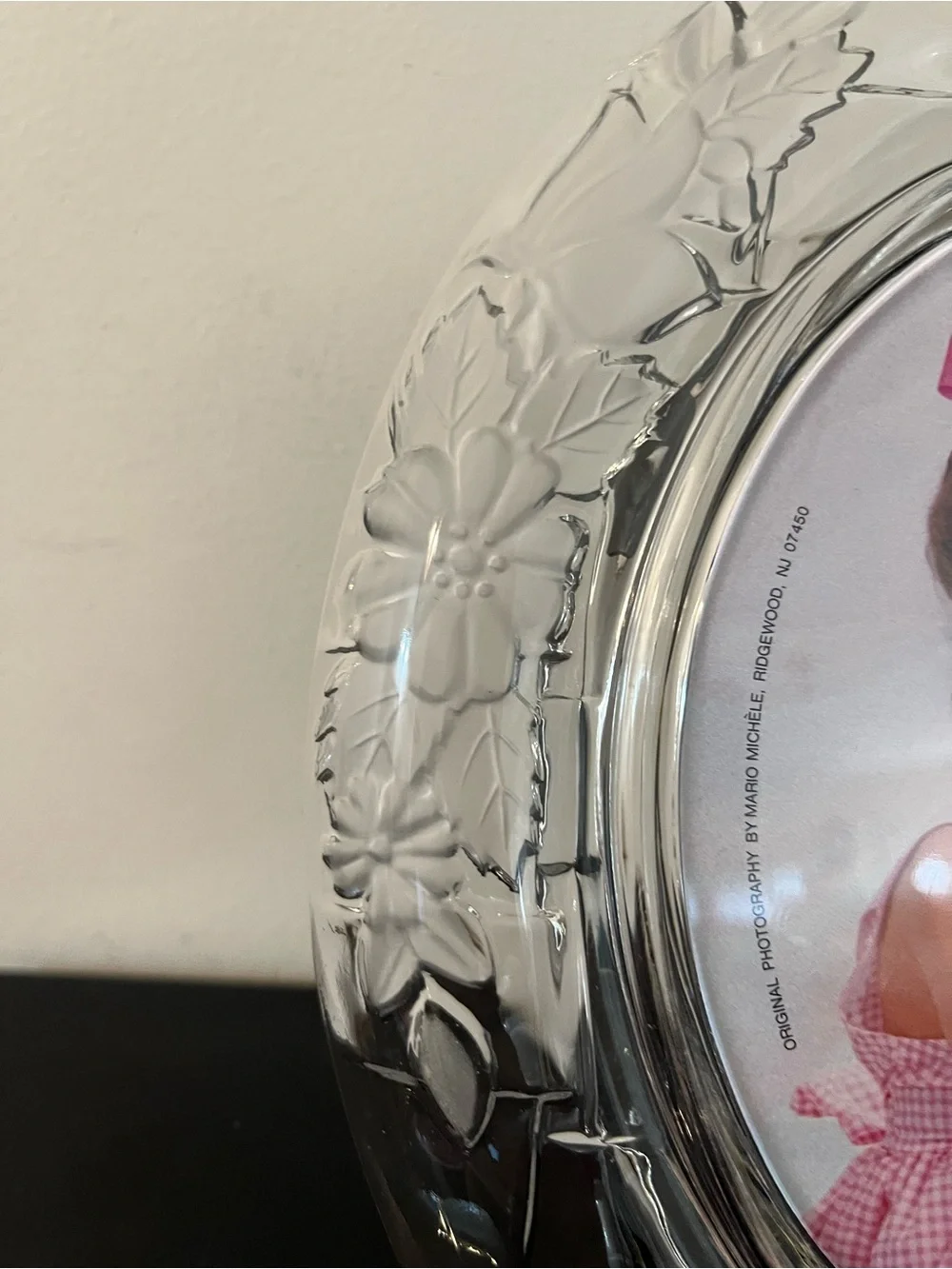 Vintage Clear Frosted Crystal Floral Embosses Oval Glass 4x6 Picture Phot Frame